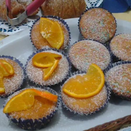 Luna Blu Μόντικα