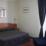 月亮神蓝光住宿加早餐旅馆 3*