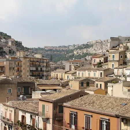 月亮神蓝光住宿加早餐旅馆
