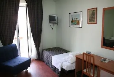 月亮神蓝光住宿加早餐旅馆 3*