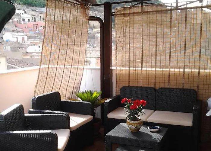 月亮神蓝光住宿加早餐旅馆 3*